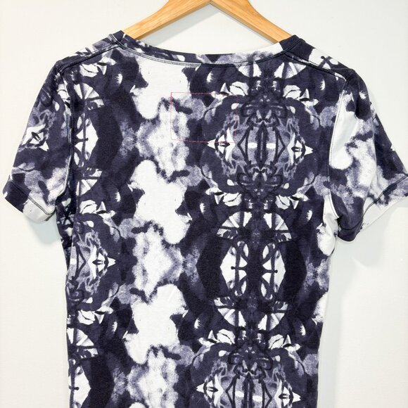 Lululemon Every Yogi Tee Ink Blot Print Size 8 (Read Measurements) - Picture 5 of 7